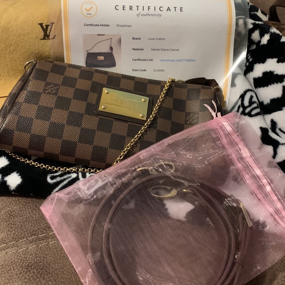 Louis Vuitton Damier Eva Clutch - Picture 3 of 3